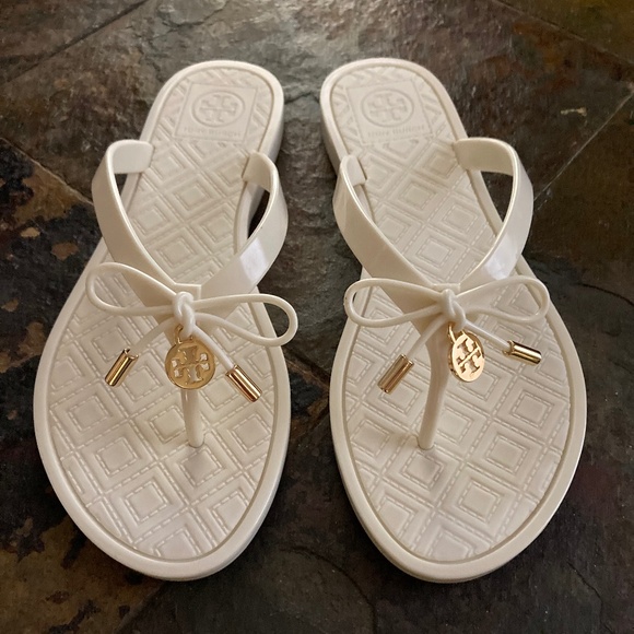 Tory Burch Ivory Gold Jelly Flip Flop Thong Bow Sandal Beach Vacation Vibes Sz 5 - Picture 1 of 13